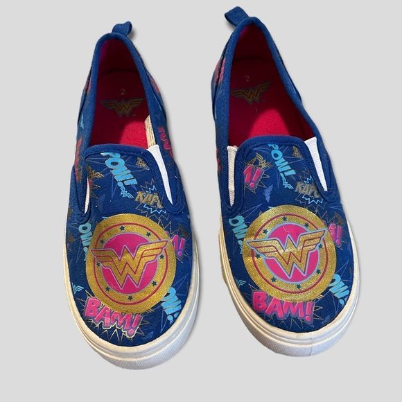 DC Comics Other - Girl’s Wonder Woman Canvas Slip-On Sneakers. Size 2